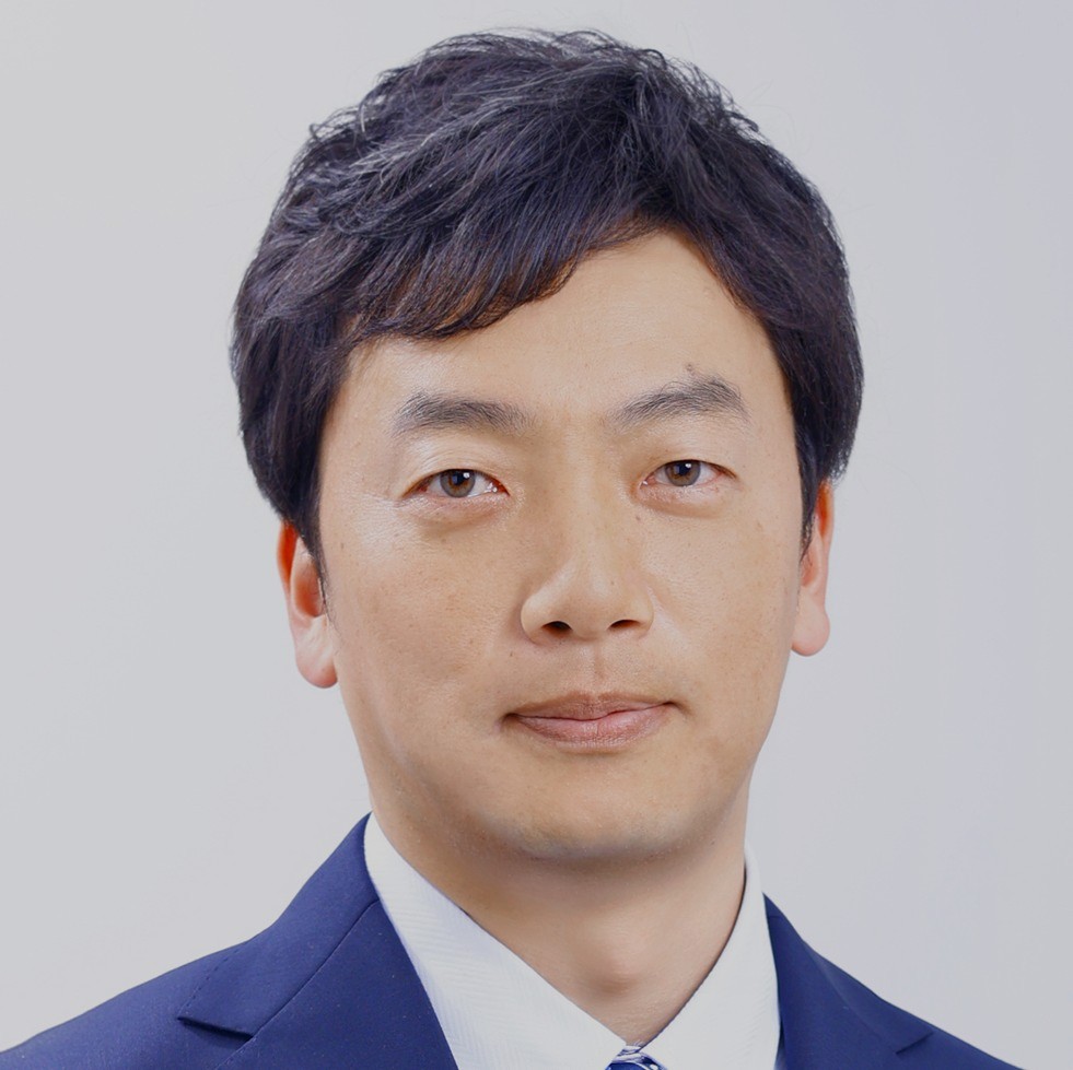 石井智宏様 ウェブ用.jpg